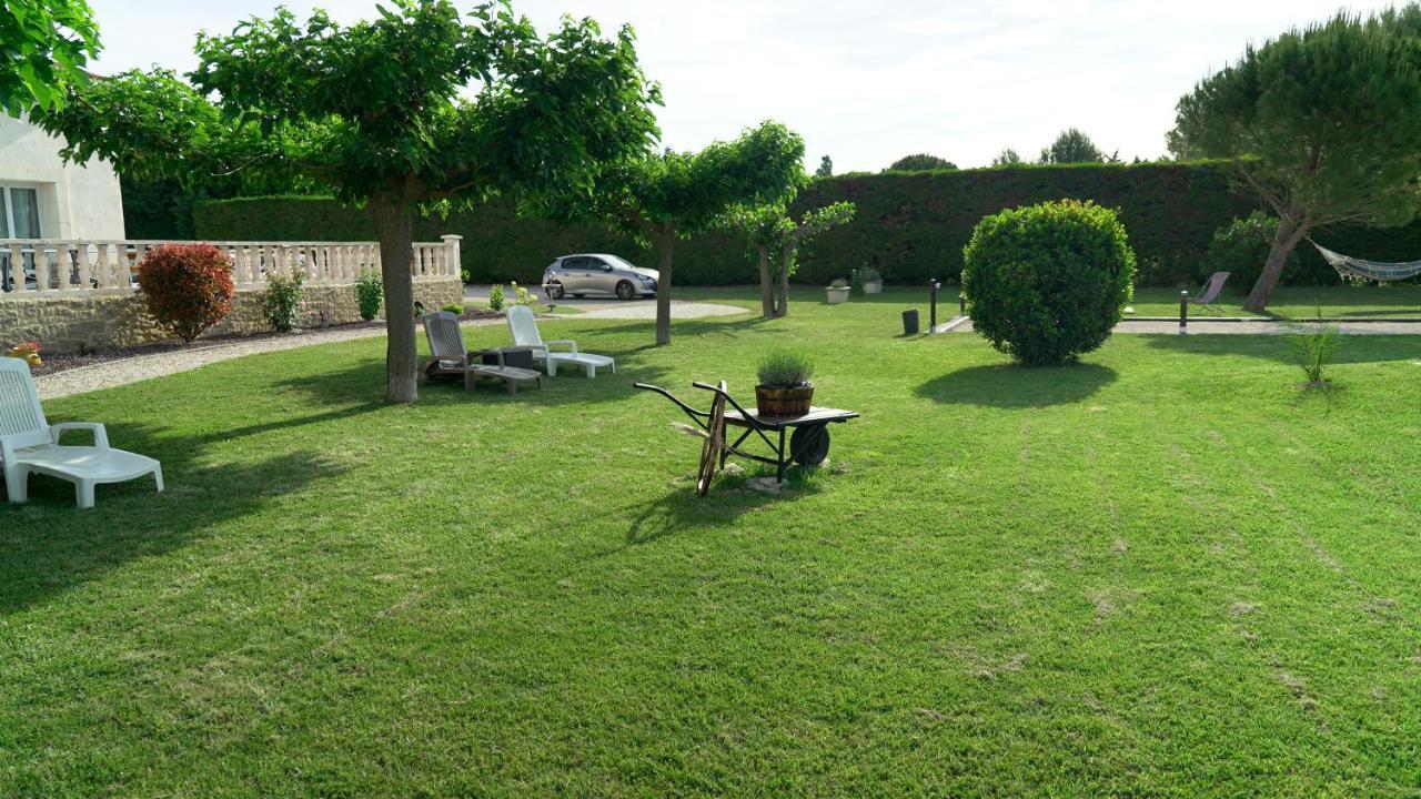 Chambres D'Hotes Le Saint Victor - Provence, Vaucluse Pernes-les-Fontaines Esterno foto