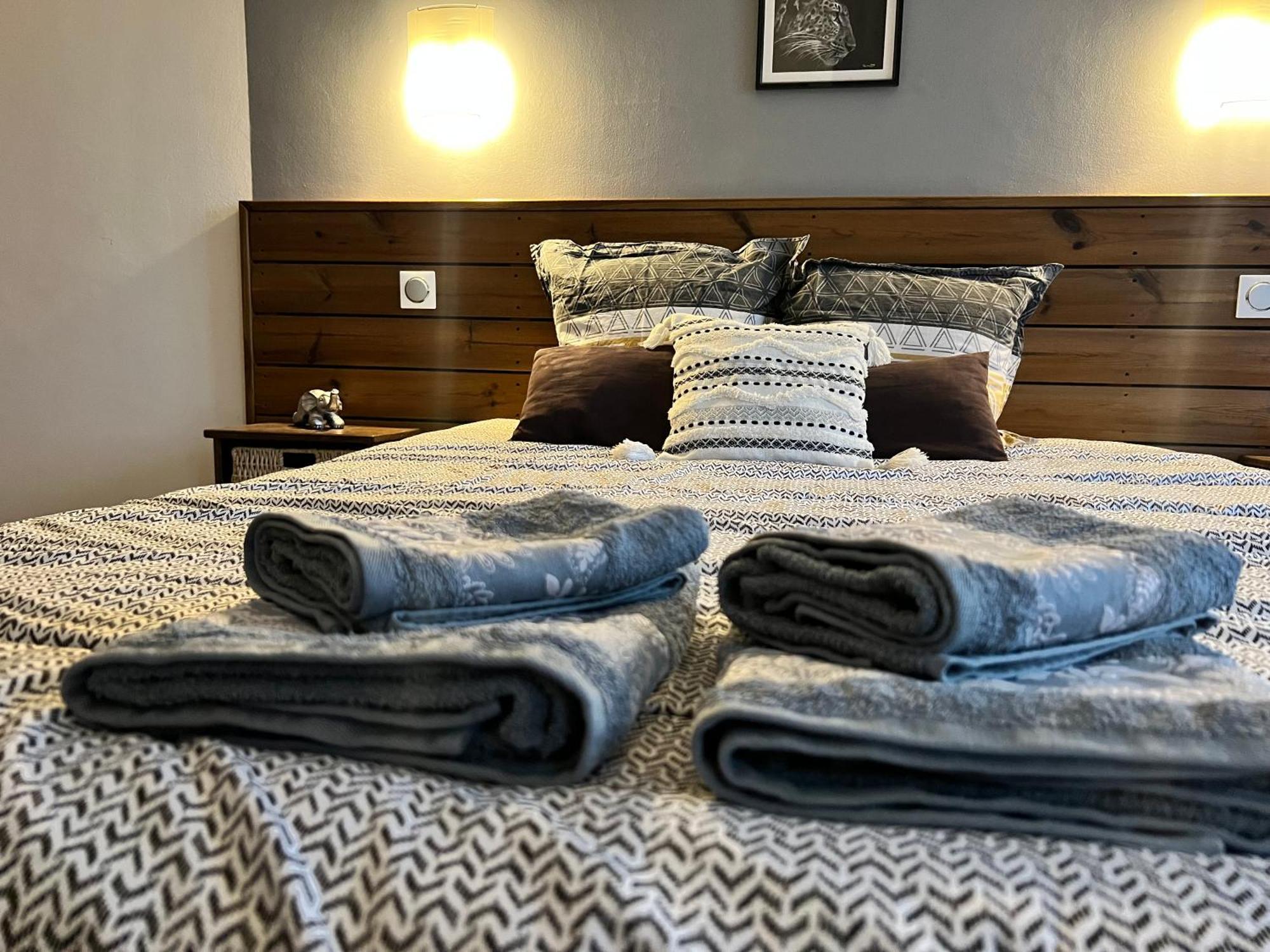 Chambres D'Hotes Le Saint Victor - Provence, Vaucluse Pernes-les-Fontaines Esterno foto