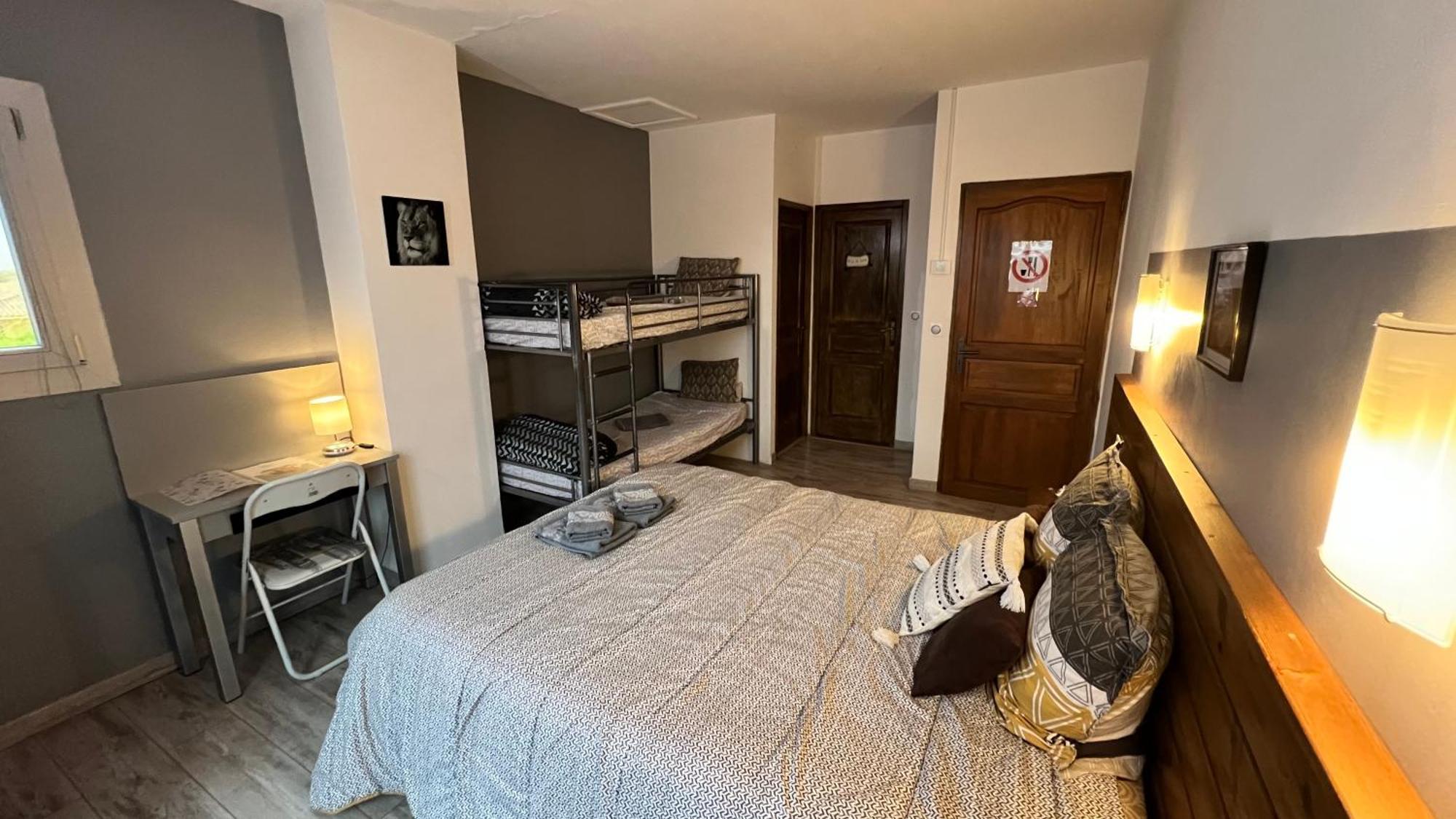 Chambres D'Hotes Le Saint Victor - Provence, Vaucluse Pernes-les-Fontaines Esterno foto