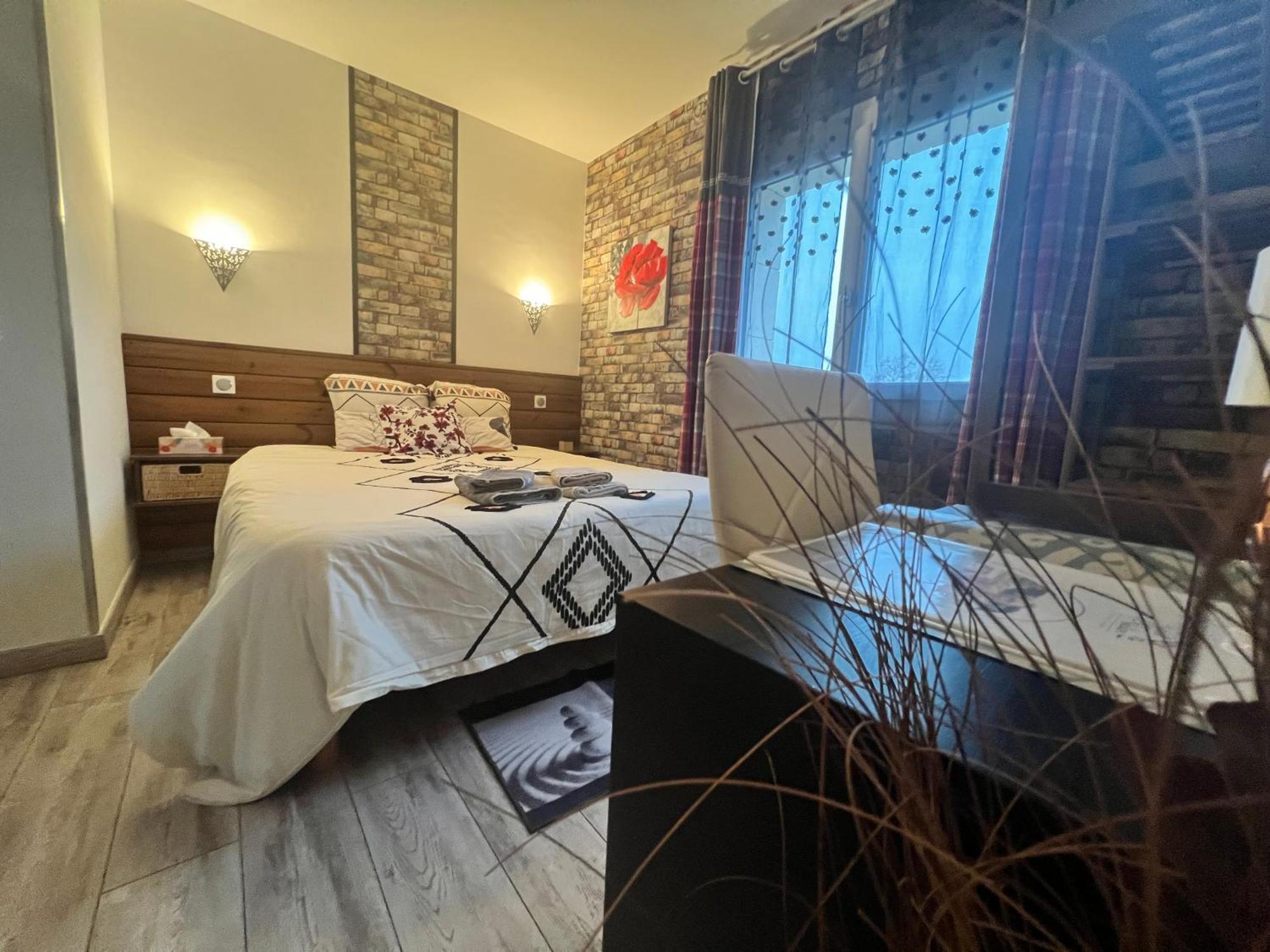 Chambres D'Hotes Le Saint Victor - Provence, Vaucluse Pernes-les-Fontaines Esterno foto